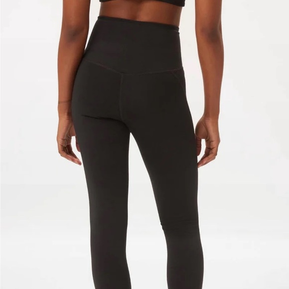 Girlfriend Collective - Black Compressive High-Rise Legging - Picture 4 of 9